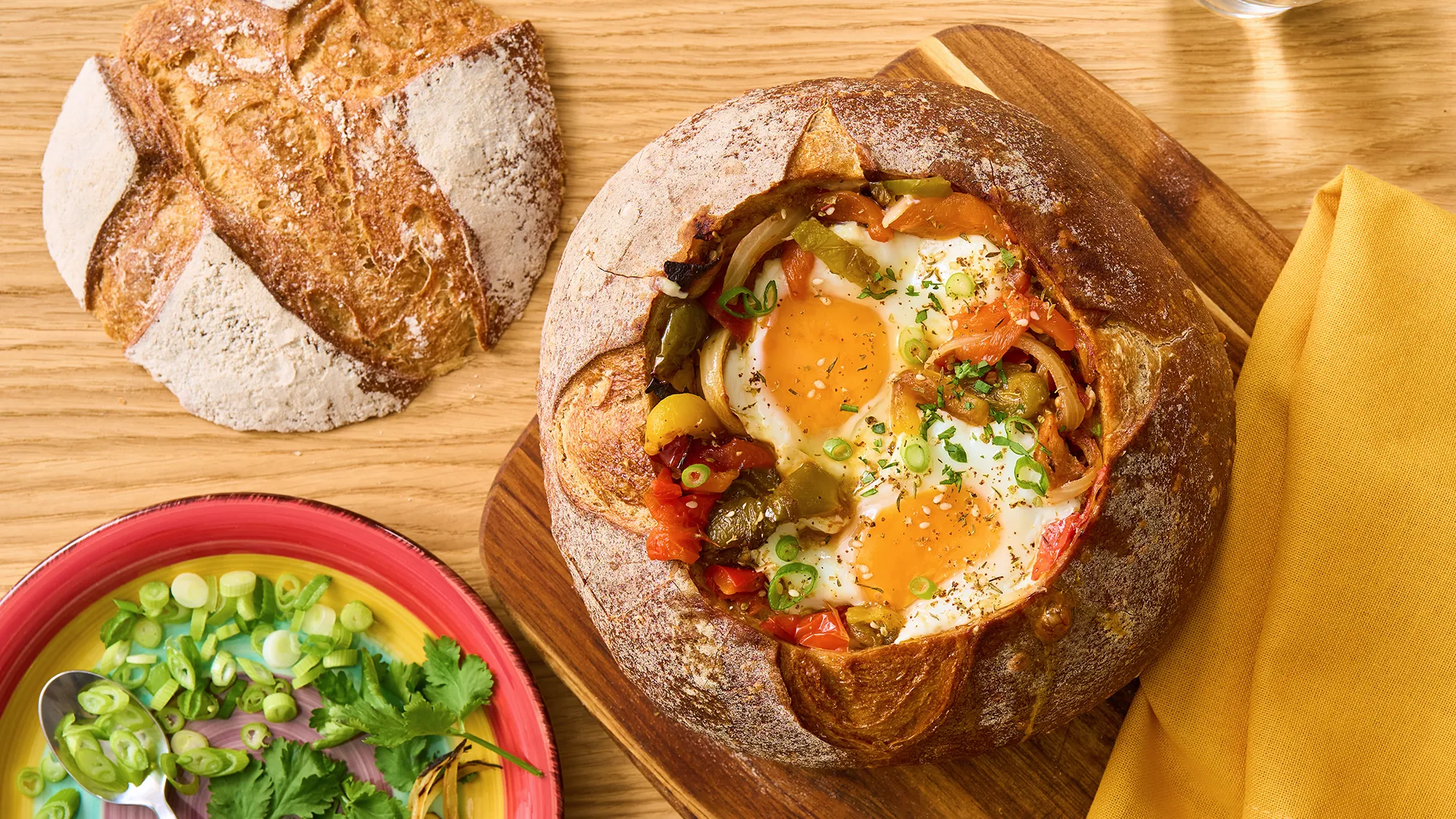 Tchoutchouka_in_bread_2000x1125