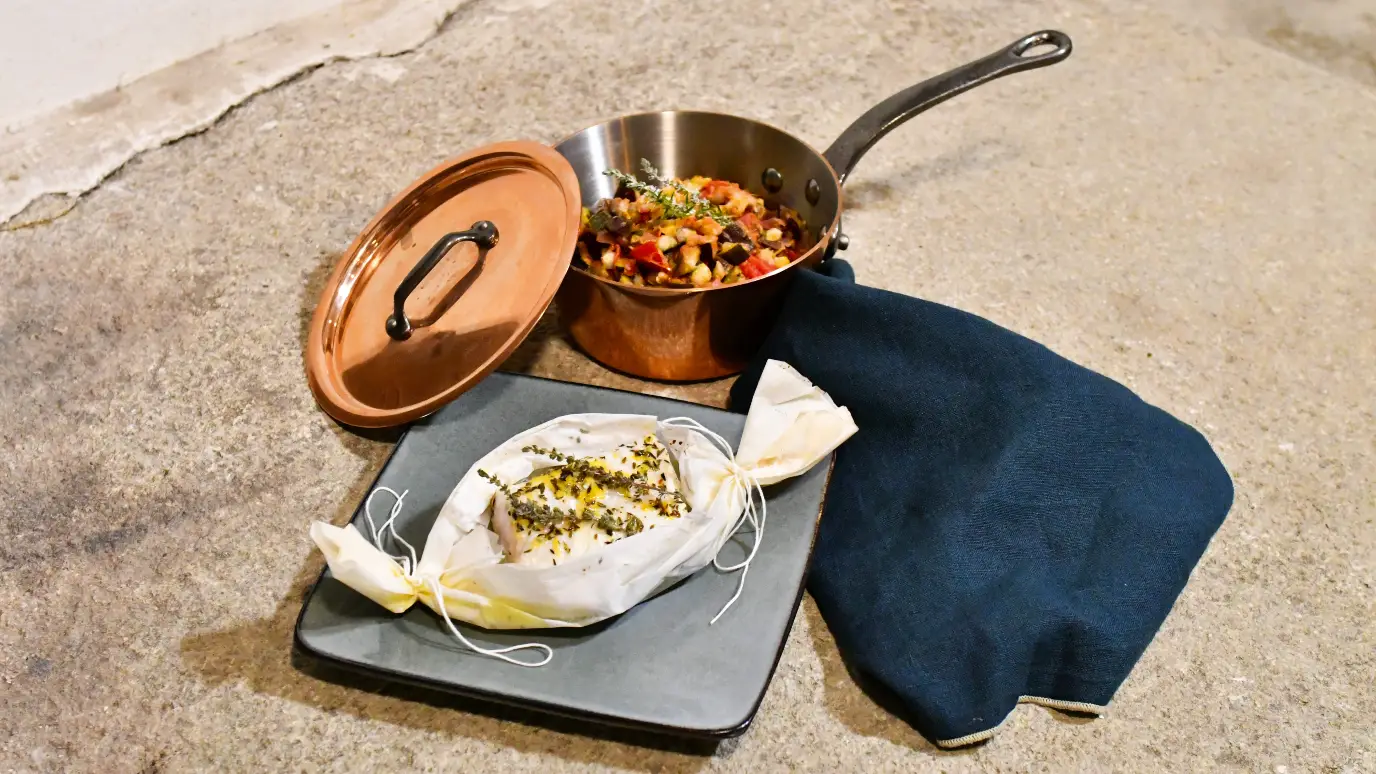 Papillote de merlu au thym et sa ratatouille